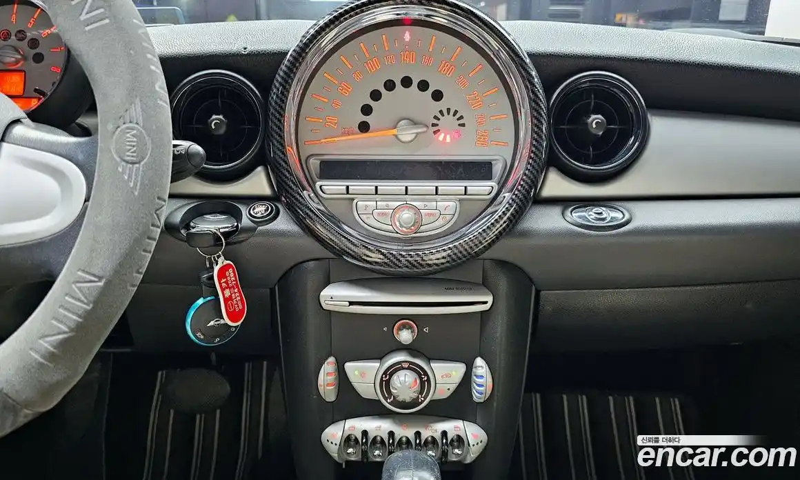 Mini Cooper Convertible 2009 1.6 Автомат в Москве № 214405, фото 4
