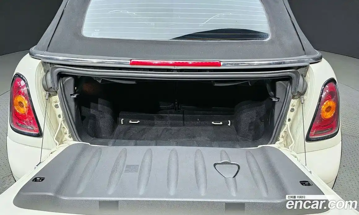 Mini Cooper Convertible 2009 1.6 Автомат в Москве № 214405, фото 6