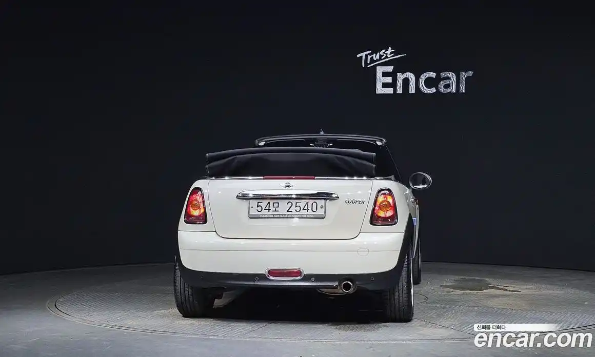 Mini Cooper Convertible 2009 1.6 Автомат в Москве № 214405, фото 9