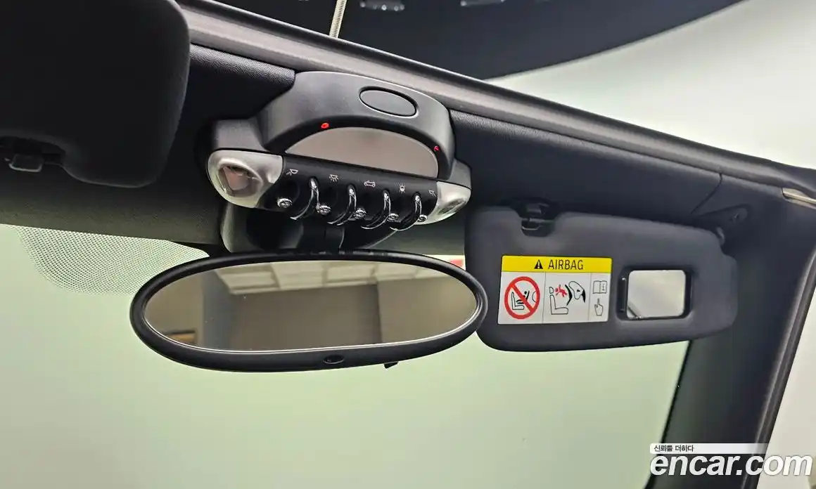 Mini Cooper Convertible 2015 1.6 Автомат в Москве № 226879, фото 13