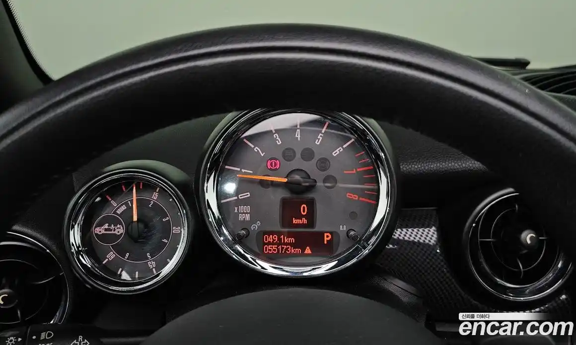 Mini Cooper Convertible 2015 1.6 Автомат в Москве № 226879, фото 3