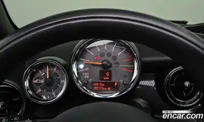 Mini Cooper Convertible 2015 1.6 Автомат в Москве № 226879, миниатюра 3