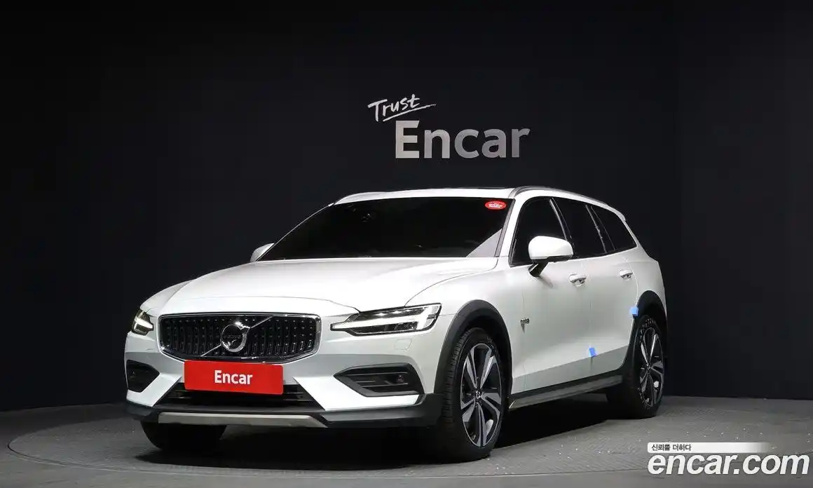 Volvo V60 2021 2.0 Автомат в Москве № 230492, фото 13