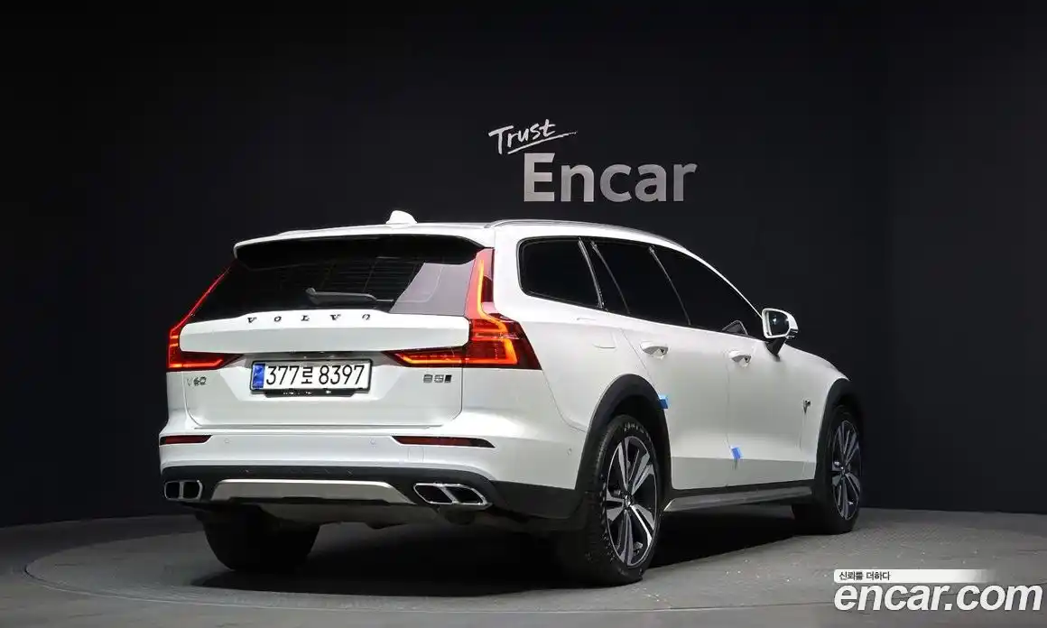 Volvo V60 2021 2.0 Автомат в Москве № 230492, фото 19