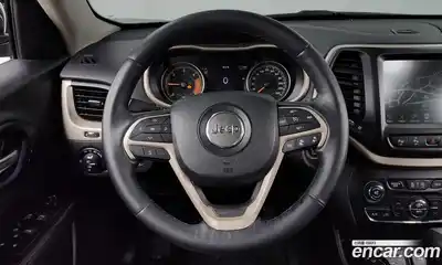 Jeep Cherokee 2015 2.0 Автомат в Москве № 232610, миниатюра 2