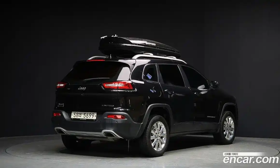 Jeep Cherokee 2015 2.0 Автомат в Москве № 232610, фото 3
