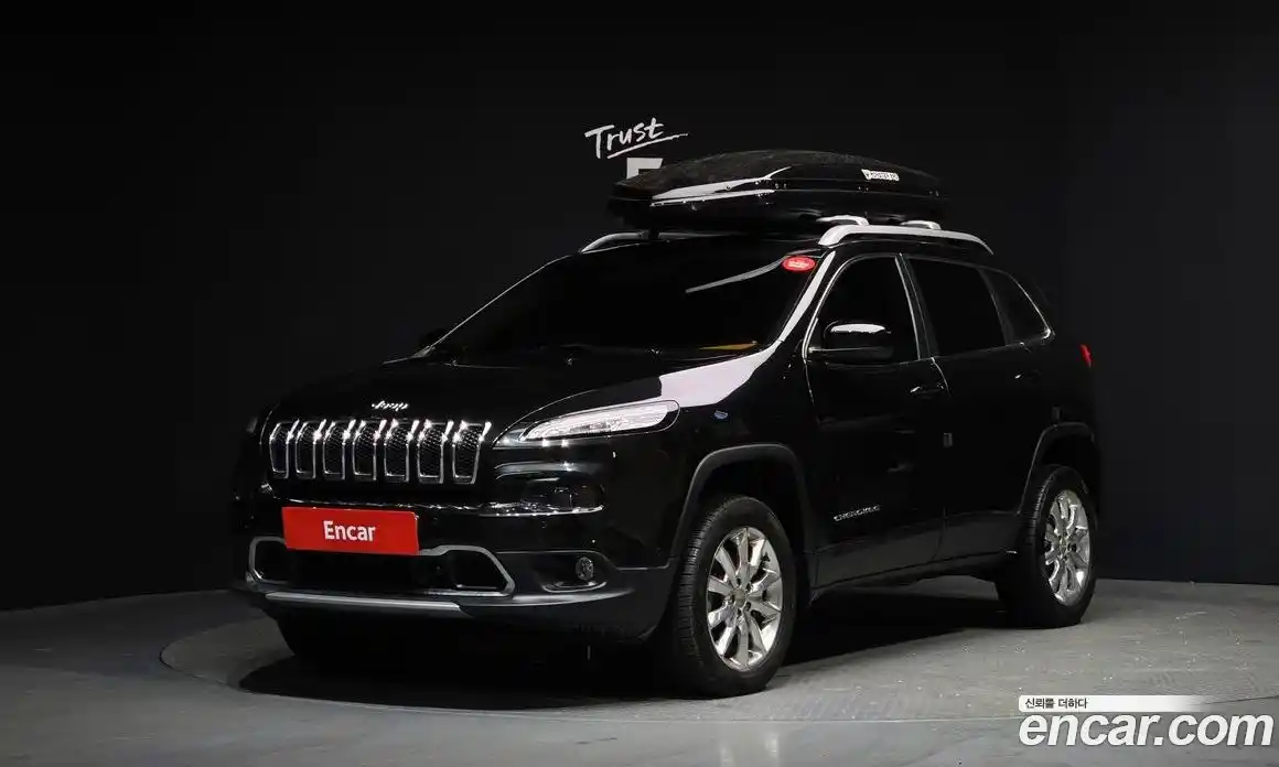 Jeep Cherokee 2015 2.0 Автомат в Москве № 232610, фото 9