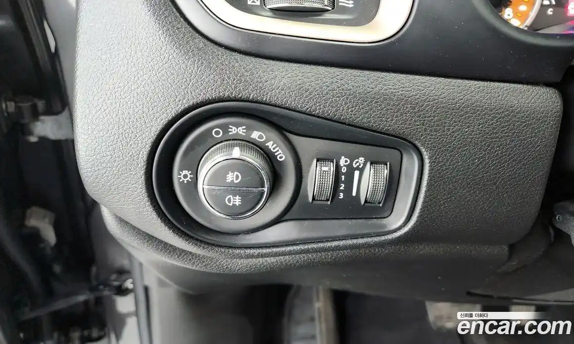 Jeep Renegade 2016 2.4 Автомат в Москве № 232612, фото 12