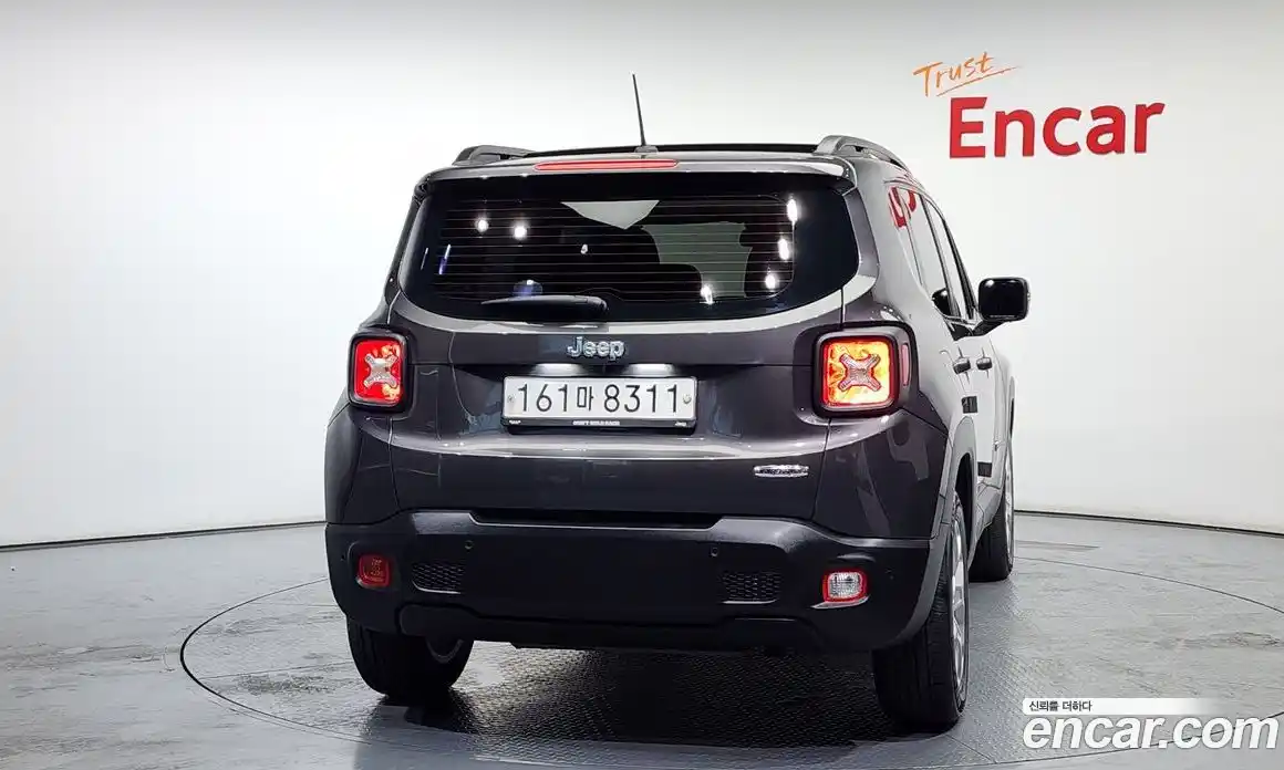 Jeep Renegade 2016 2.4 Автомат в Москве № 232612, фото 4