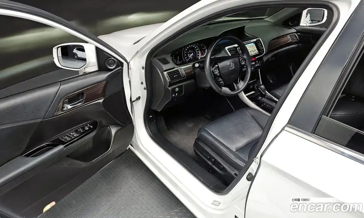 Honda Accord 2017 2.4 Автомат в Москве № 232860, фото 13