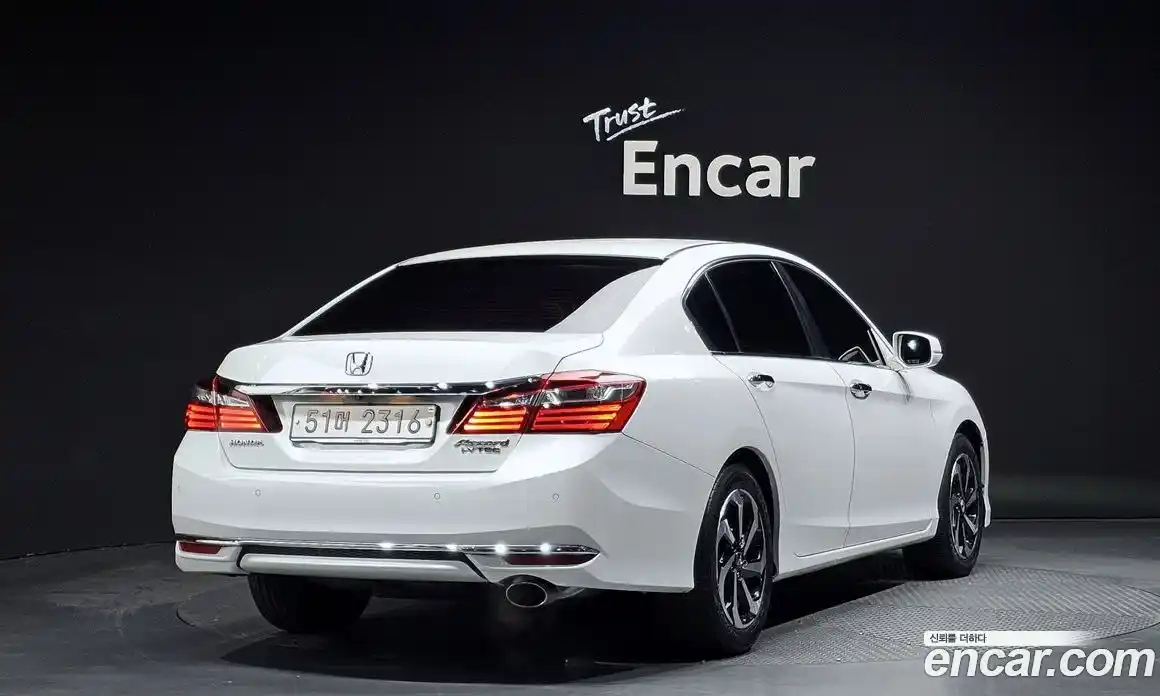 Honda Accord 2017 2.4 Автомат в Москве № 232860, фото 18