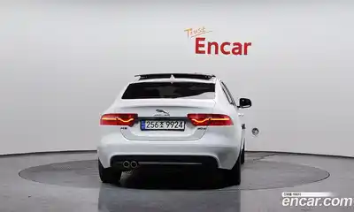 Jaguar XE 2017 2.0 Автомат в Москве № 240013, миниатюра 12