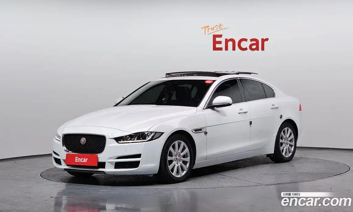 Jaguar XE 2017 2.0 Автомат в Москве № 240013, фото 16