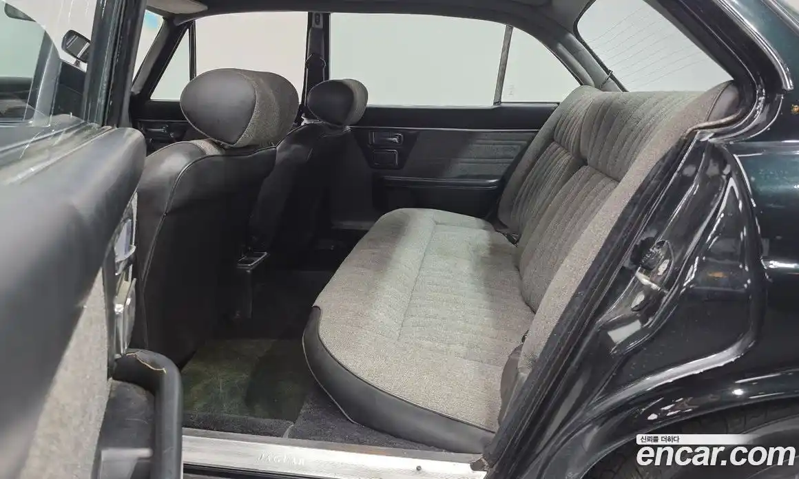 Jaguar XJ-6 2004 4.0 Автомат в Москве № 240369, фото 6