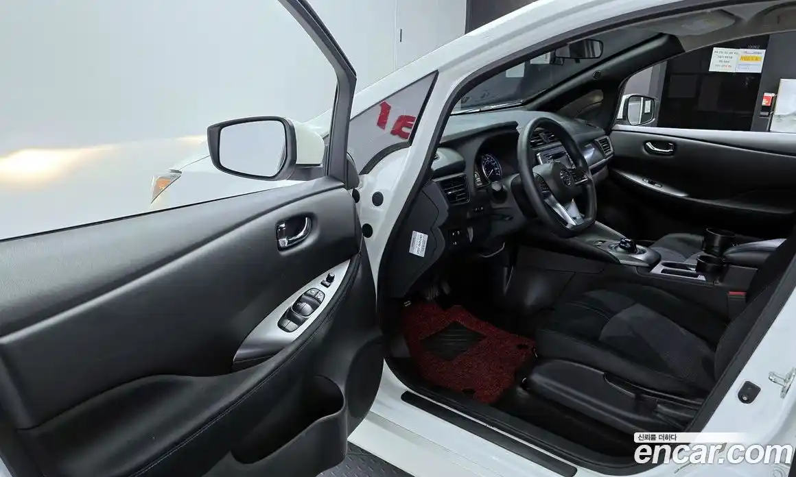 Nissan Leaf 2019 0.1 Автомат в Москве № 243248, фото 1