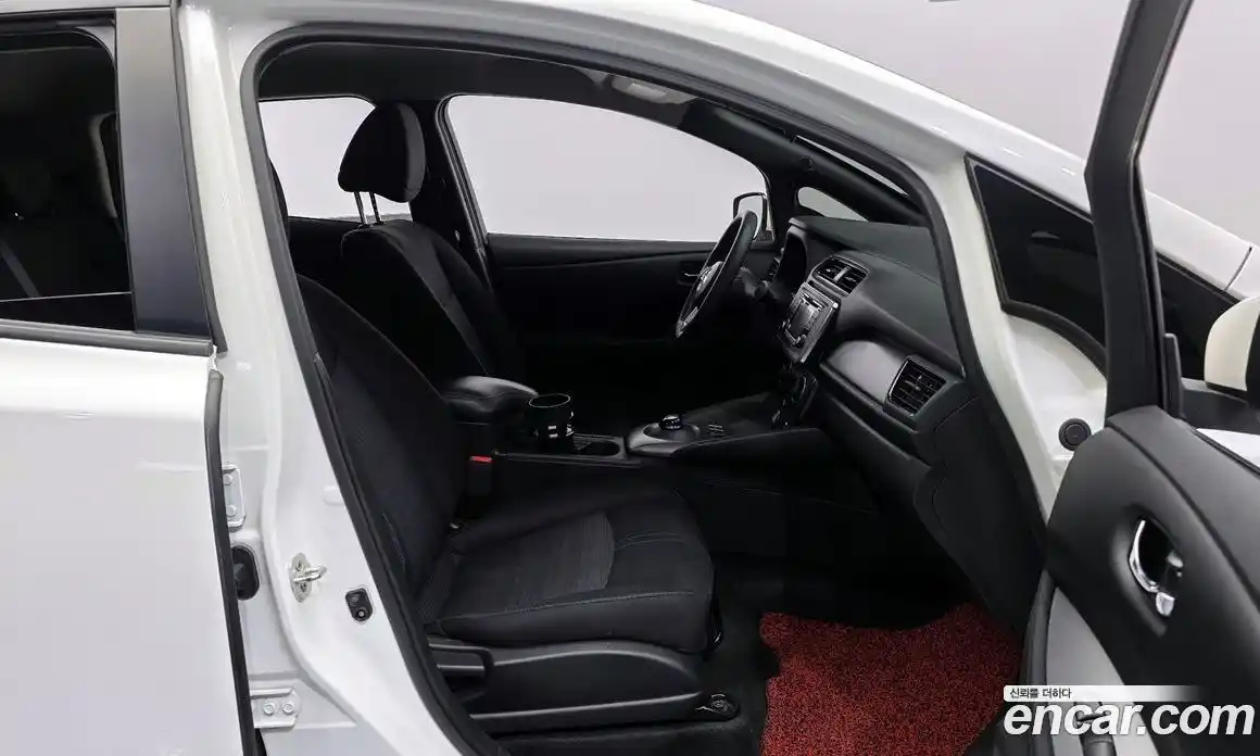 Nissan Leaf 2019 0.1 Автомат в Москве № 243248, фото 15