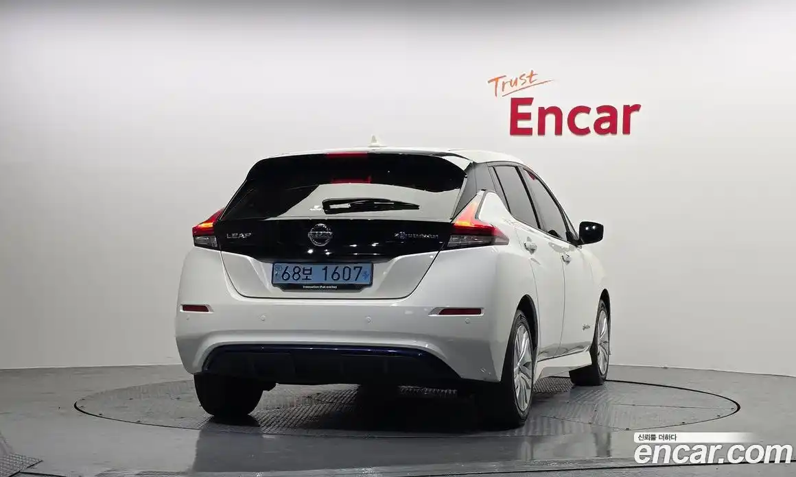 Nissan Leaf 2019 0.1 Автомат в Москве № 243248, фото 3