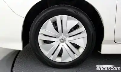 Nissan Leaf 2019 0.1 Автомат в Москве № 243248, миниатюра 6