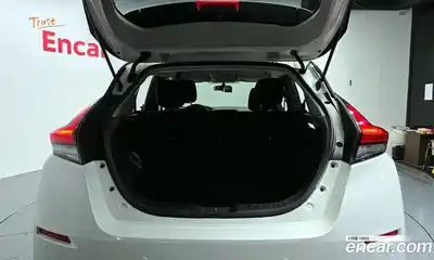 Nissan Leaf 2019 0.1 Автомат в Москве № 243248, миниатюра 9