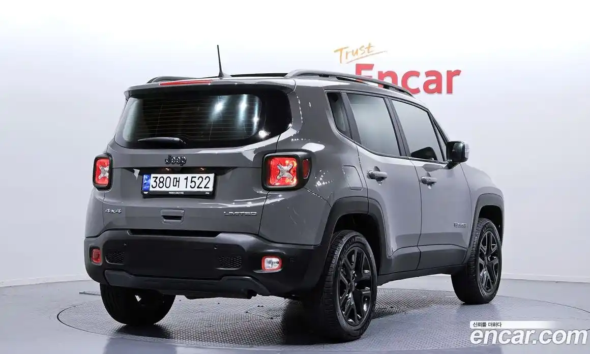 Jeep Renegade 2022 1.3 Автомат в Москве № 255283, фото 1