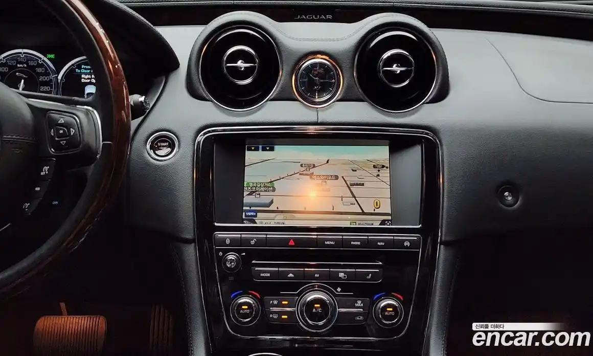 Jaguar XJ 2015 3.0 Автомат в Москве № 256071, фото 4