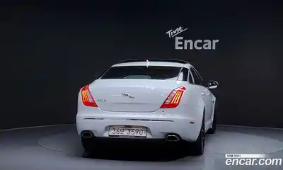 Jaguar XJ 2015 3.0 Автомат в Москве № 256071, миниатюра 7
