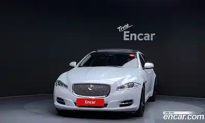 Jaguar XJ 2015 3.0 Автомат в Москве № 256071, миниатюра 9