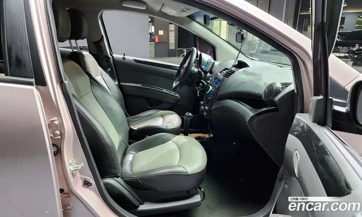 Chevrolet Spark 2012 1.0 Автомат в Москве № 27114, фото 12