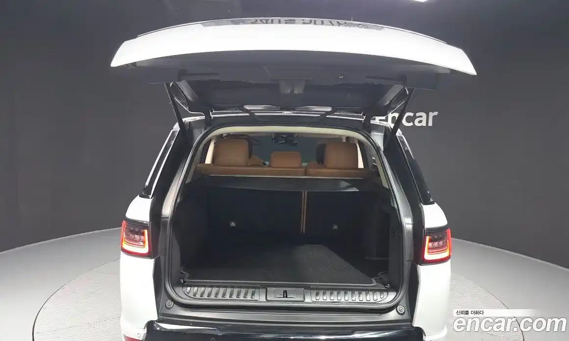 Land Rover Range-Rover Sport 2020 3.0 Автомат в Москве № 271310, фото 10