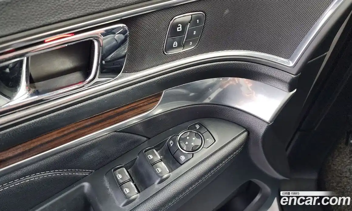 Ford Explorer 2019 2.3 Автомат в Москве № 273449, фото 15