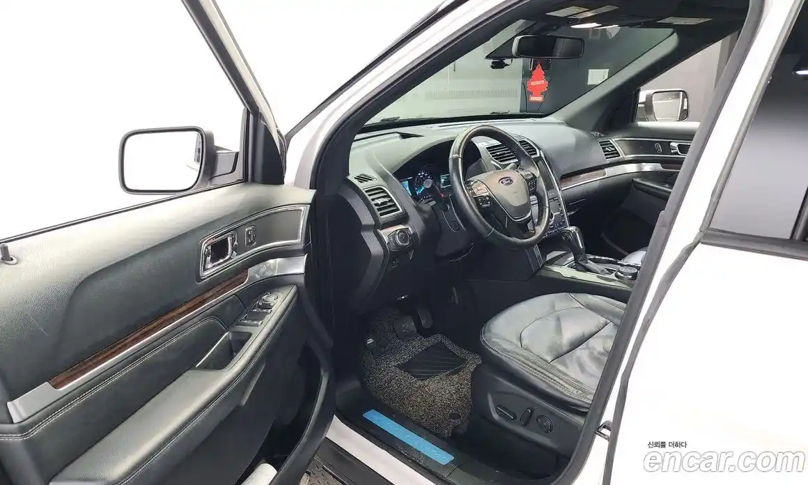 Ford Explorer 2019 2.3 Автомат в Москве № 273449, фото 17