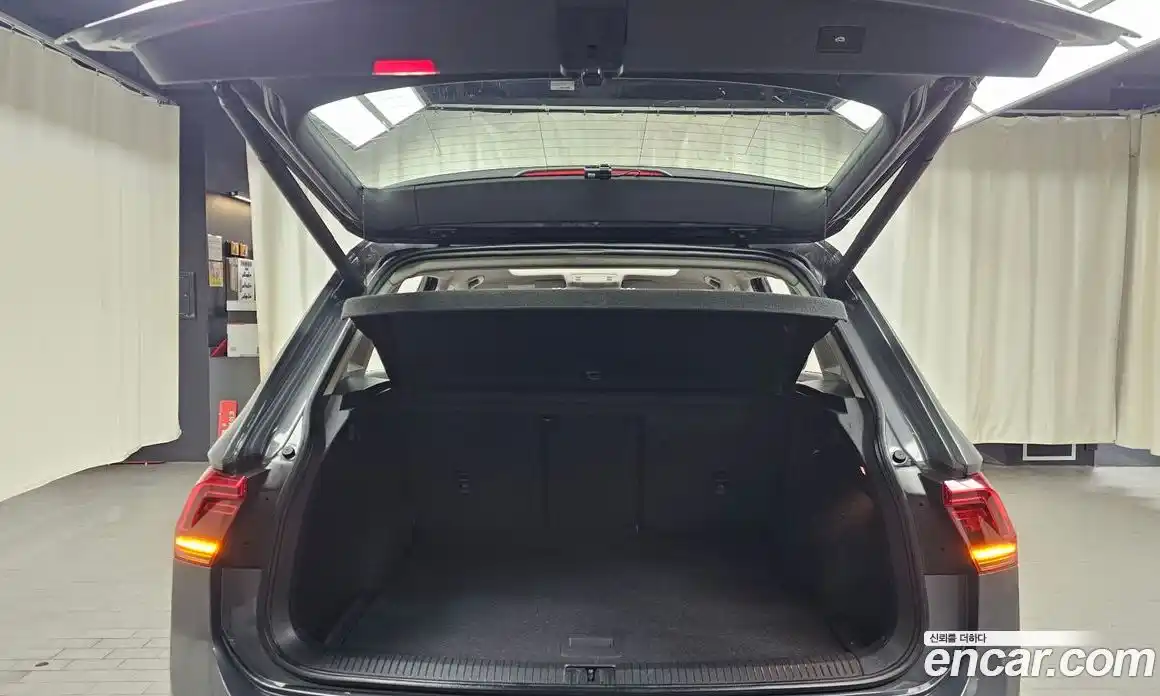 Volkswagen Tiguan 2020 2.0 Автомат в Москве № 277471, фото 14