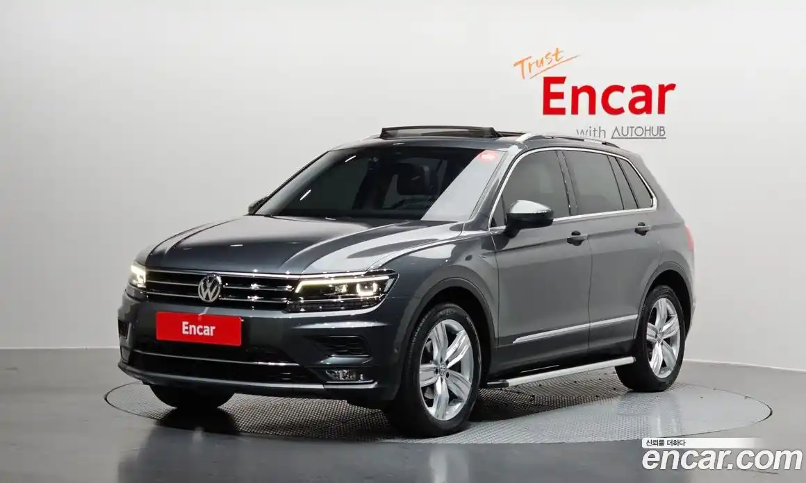 Volkswagen Tiguan 2020 2.0 Автомат в Москве № 277471, фото 3