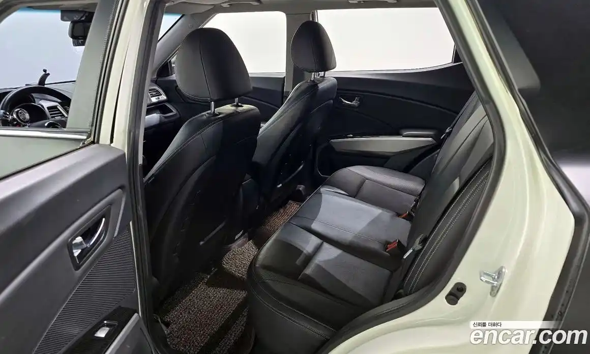 SsangYong TIBOLI 2015 1.6 Автомат в Москве № 28253, фото 9