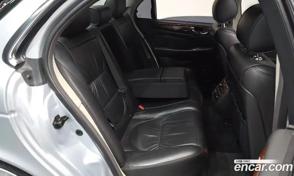 Jaguar XJ 2007 3.0 Автомат в Москве № 283340, фото 17