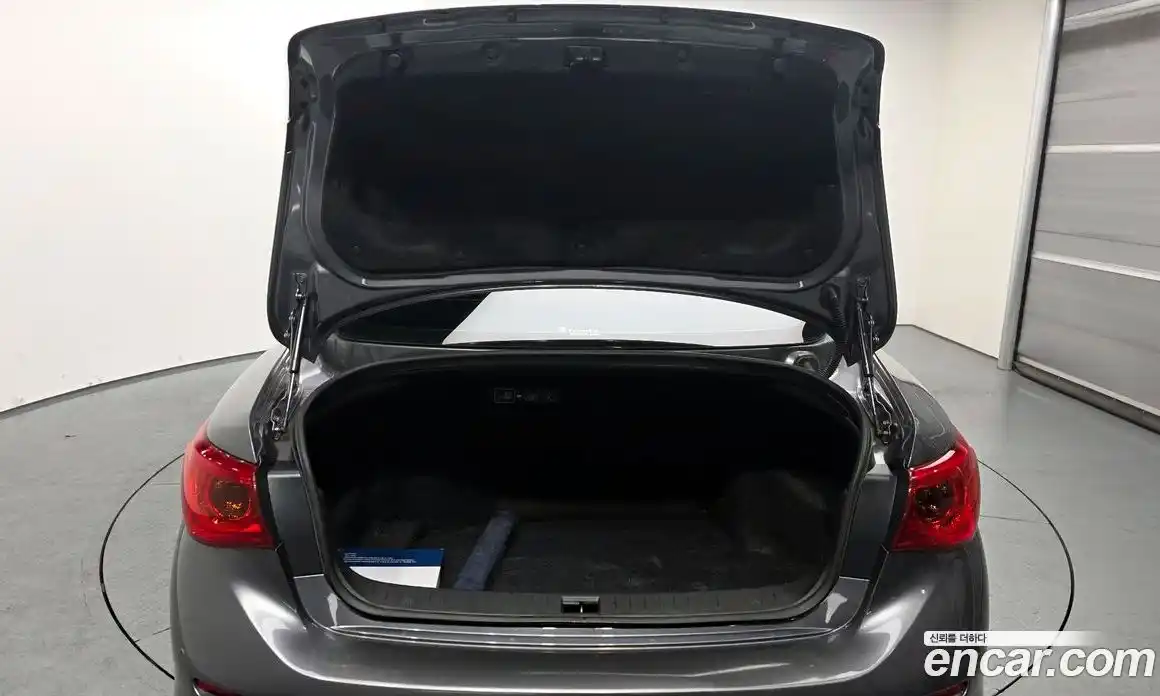 Infiniti Q50 2016 3.5 Автомат в Москве № 284106, фото 12