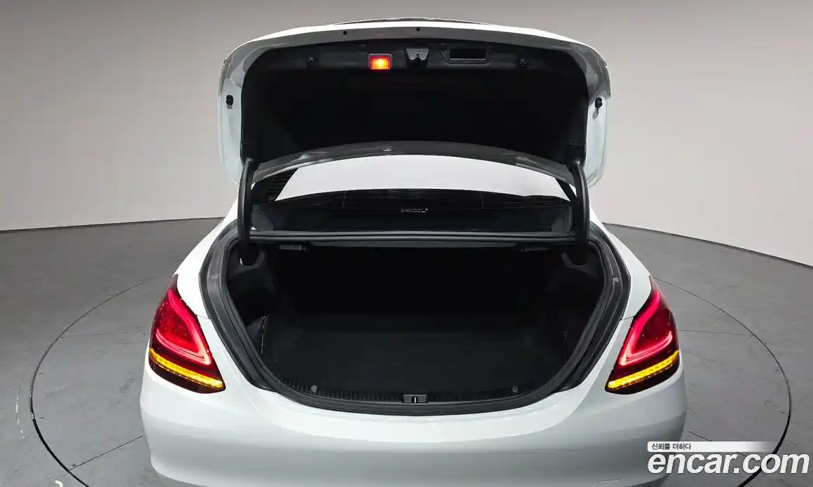 Mercedes-Benz C-Class 2020 1.9 Автомат в Москве № 290151, фото 11