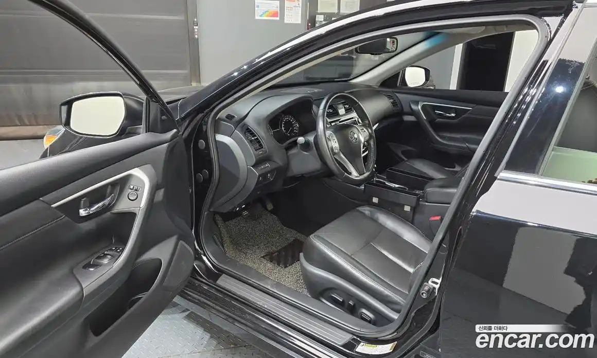 Nissan Altima 2018 2.5 Автомат в Москве № 291325, фото 18