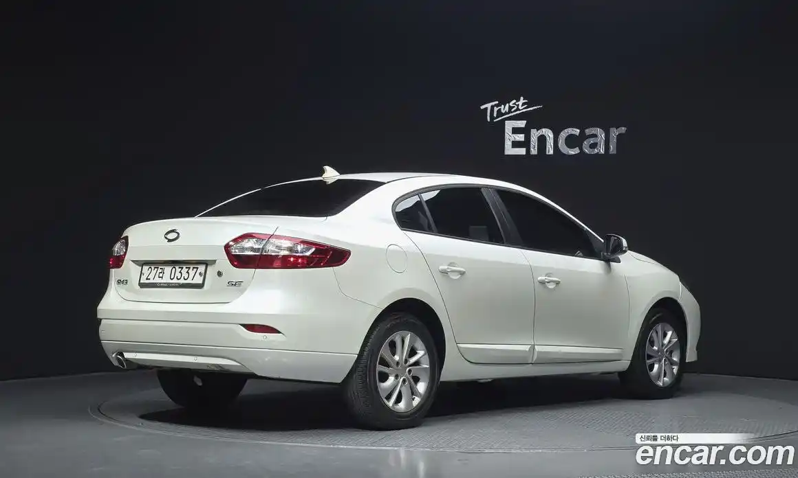 Renault SM3 2016 1.6 Автомат в Москве № 298591, фото 13