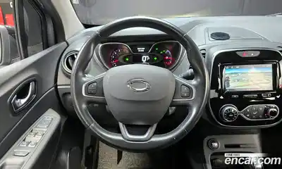 Renault QM3 2018 1.5 Автомат в Москве № 298743, миниатюра 4