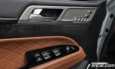 SsangYong Rexton 2018 2.2 Автомат в Москве № 30223, миниатюра 6