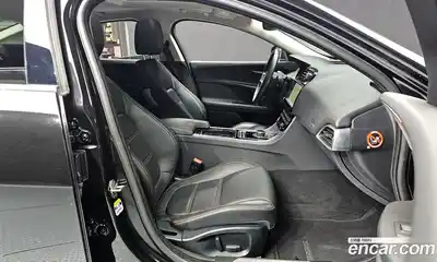Jaguar XE 2018 2.0 Автомат в Москве № 305007, миниатюра 6
