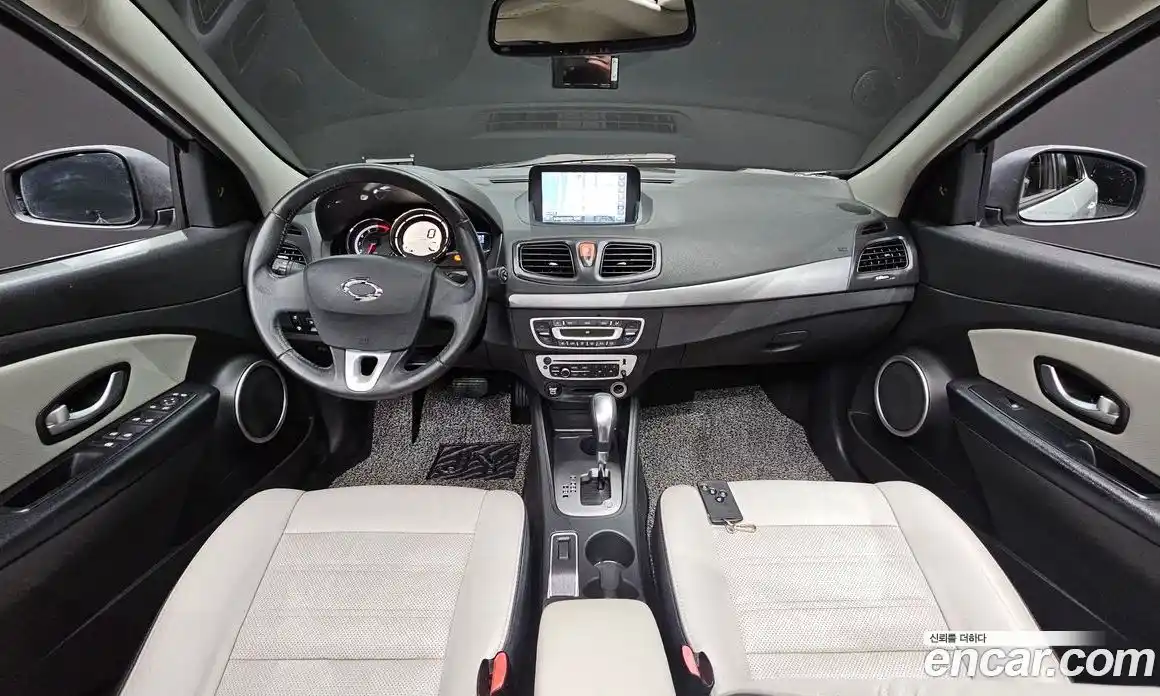 Renault SM3 2017 1.6 Автомат в Москве № 316642, фото 14