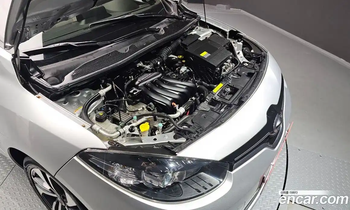 Renault SM3 2017 1.6 Автомат в Москве № 316642, фото 15