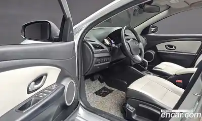 Renault SM3 2017 1.6 Автомат в Москве № 316642, миниатюра 8