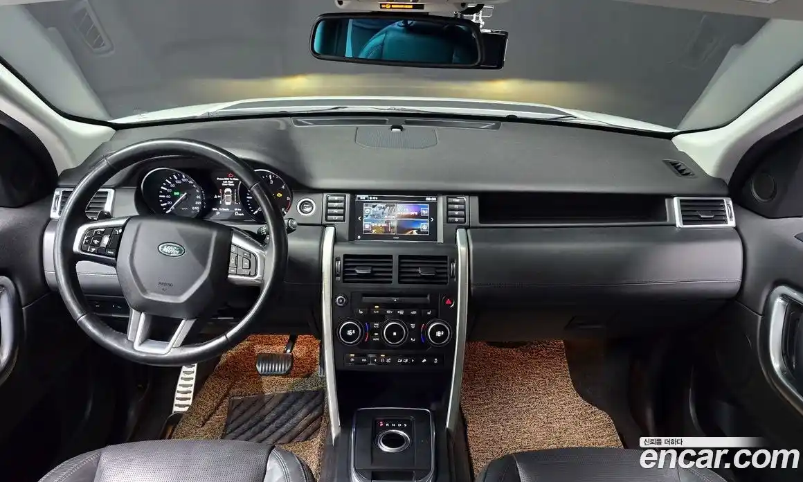 Land Rover Discovery Sport 2016 2.0 Автомат в Москве № 328271, фото 11