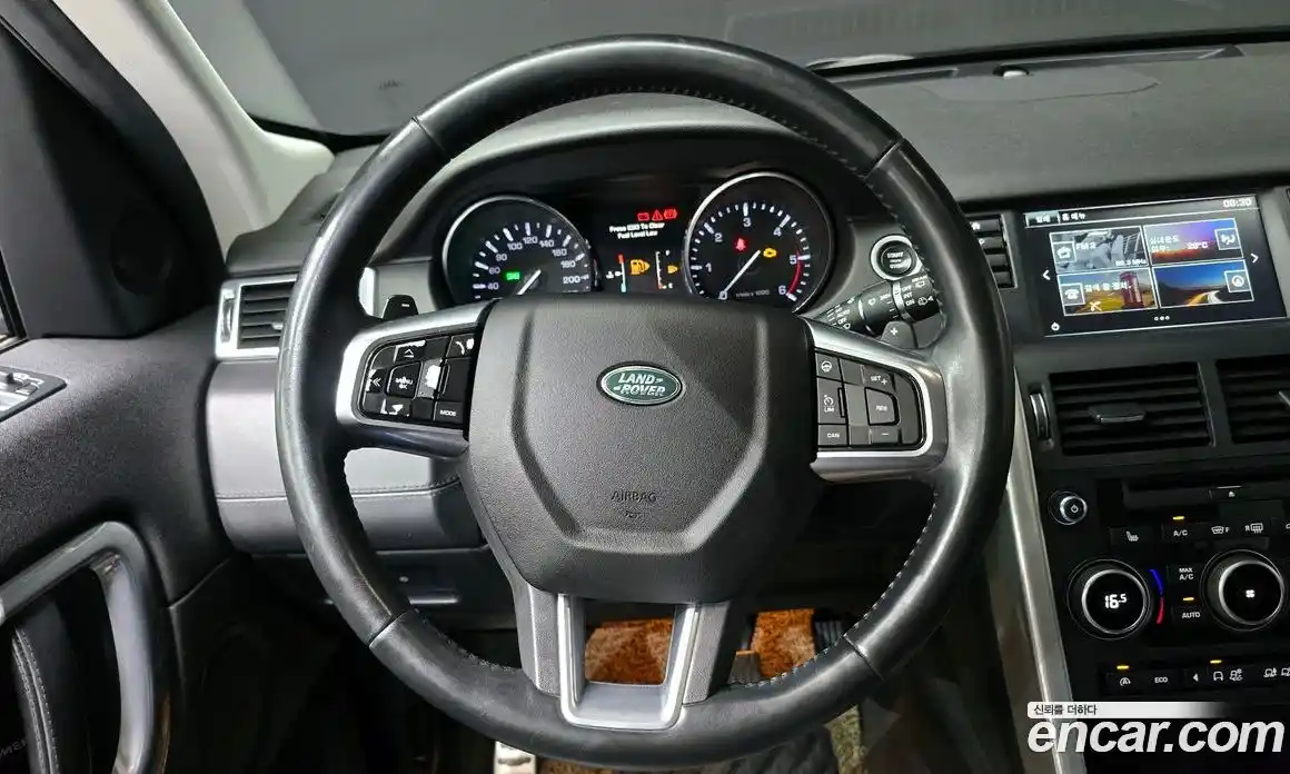 Land Rover Discovery Sport 2016 2.0 Автомат в Москве № 328271, фото 8