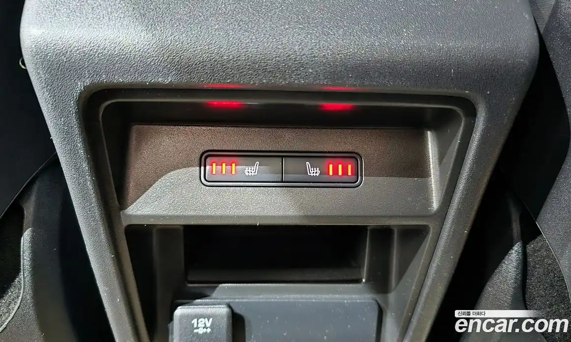 Land Rover Discovery Sport 2016 2.0 Автомат в Москве № 328271, фото 10