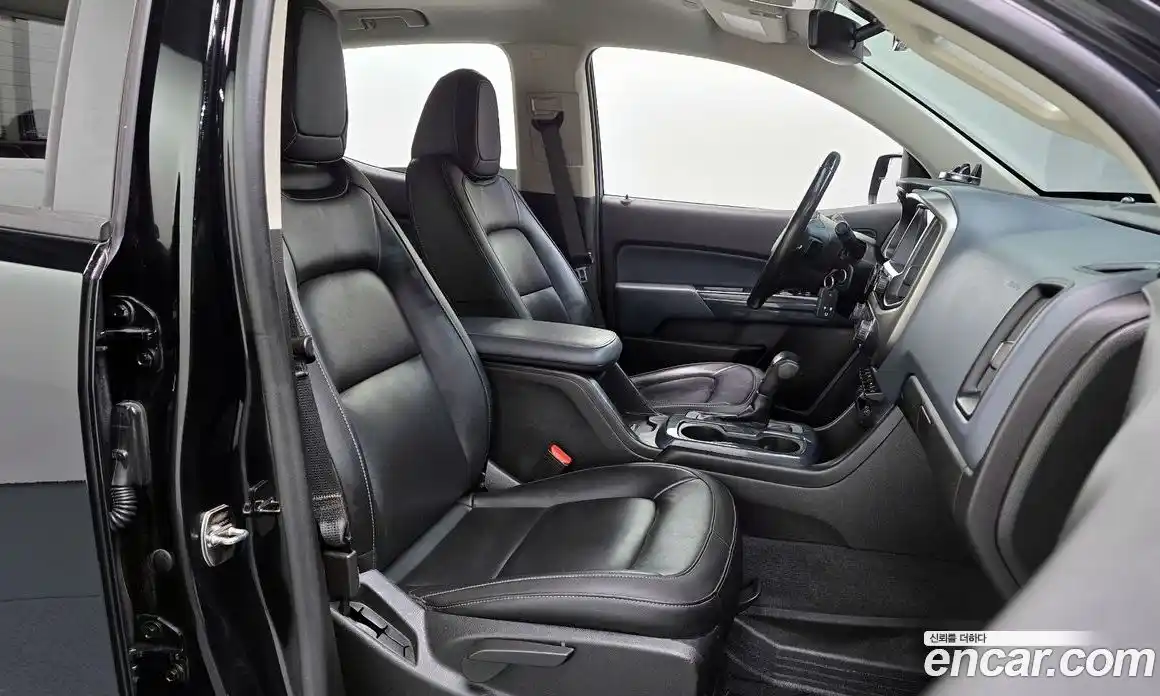 Chevrolet Colorado 2021 3.6 Автомат в Москве № 37657, фото 17