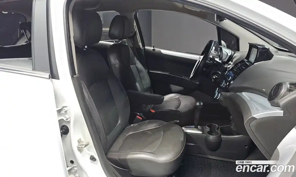 Chevrolet Spark 2014 1.0 Автомат в Москве № 41791, фото 3